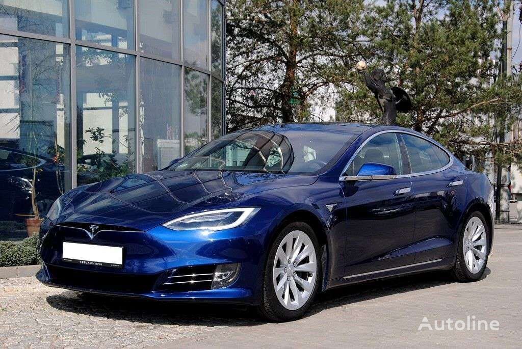 Tesla Model S berlina