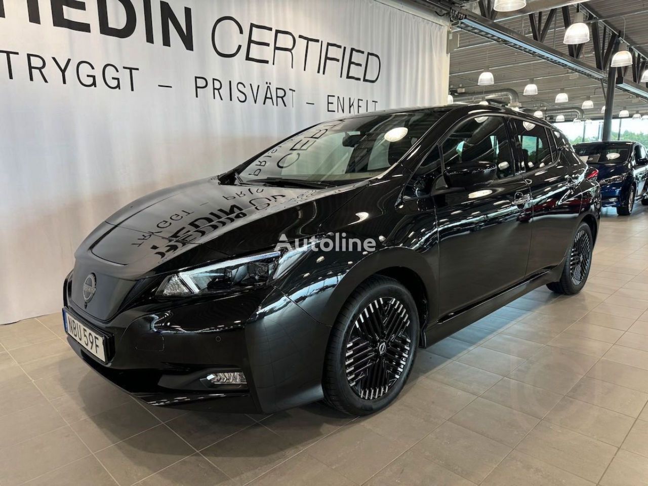 Nissan LEAF hatchback