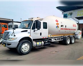 International DuraStar 4400 SBA camión cisterna de gas