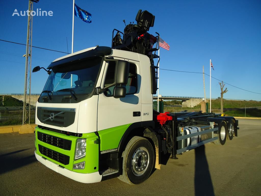 Volvo FM 370 camión con gancho