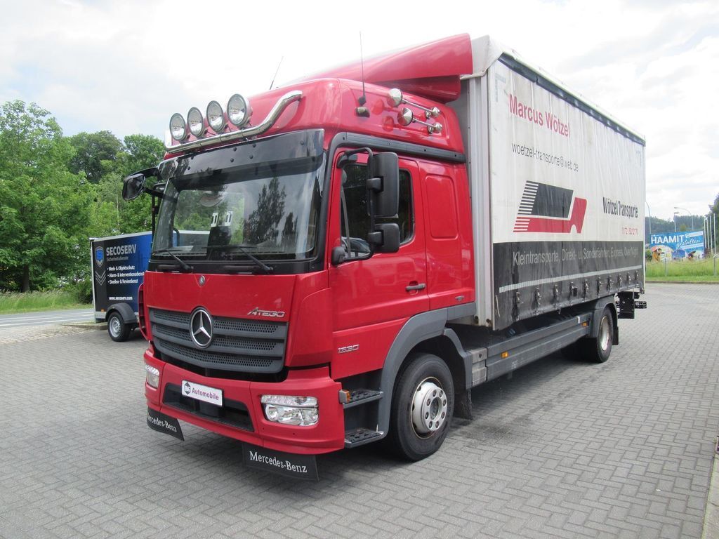 Mercedes-Benz  Atego 1330 Curtain Side + Tail Lift camión con lona corredera