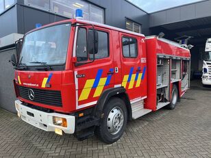 Mercedes-Benz 1124 camión de bomberos