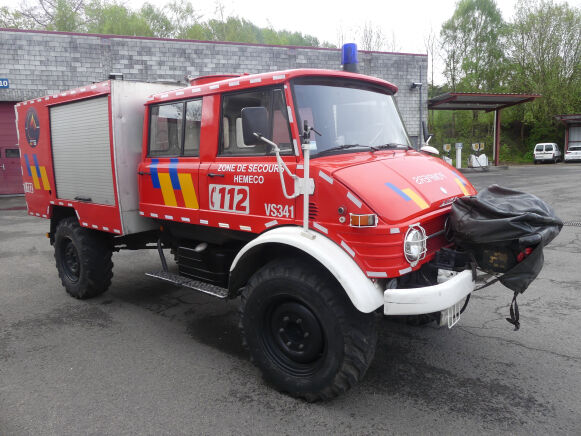 Mercedes-Benz Unimog camión de bomberos